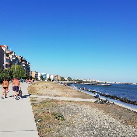 Sunny Day Apartment Pomorie Exteriör bild