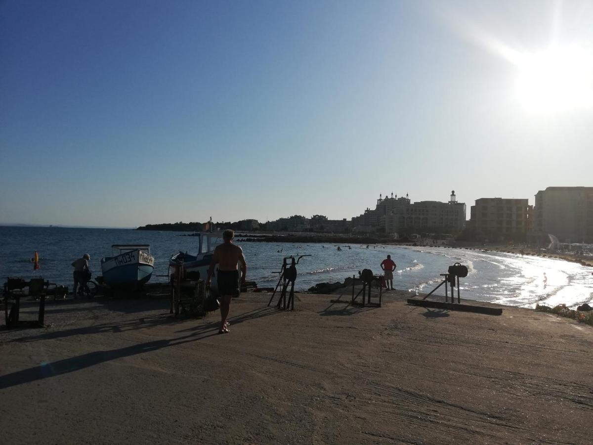 Sunny Day Apartment Pomorie Exteriör bild