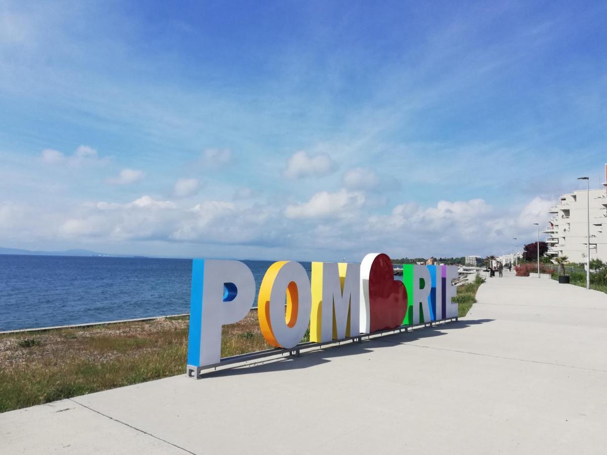 Sunny Day Apartment Pomorie Exteriör bild